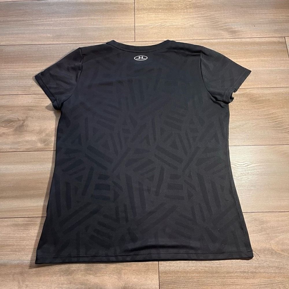 Under Armour Black Pattern Athletic Workout Shirt Women Large Bin O-51 - Picture 4 of 4